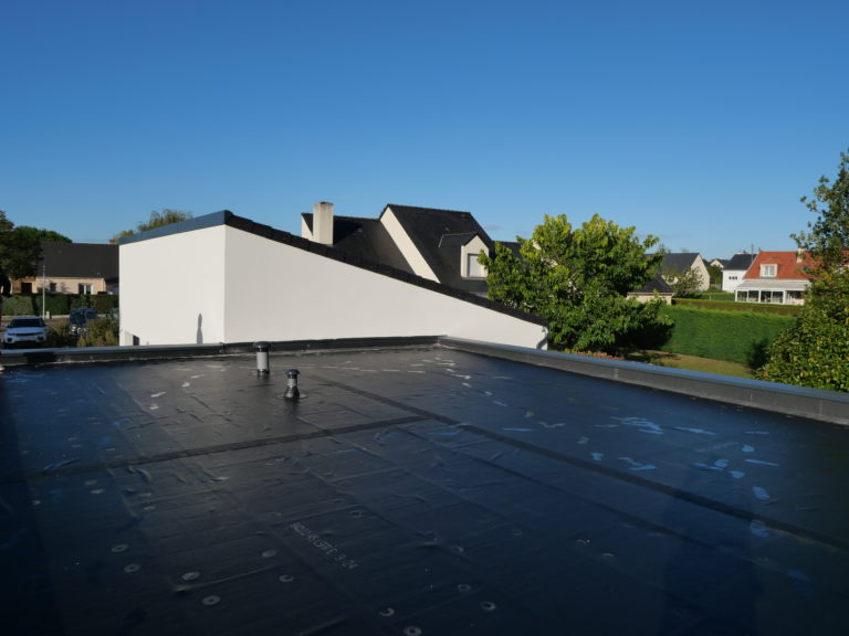 Pose membrane EPDM toit terrasse Ariège — Rozel Couverture