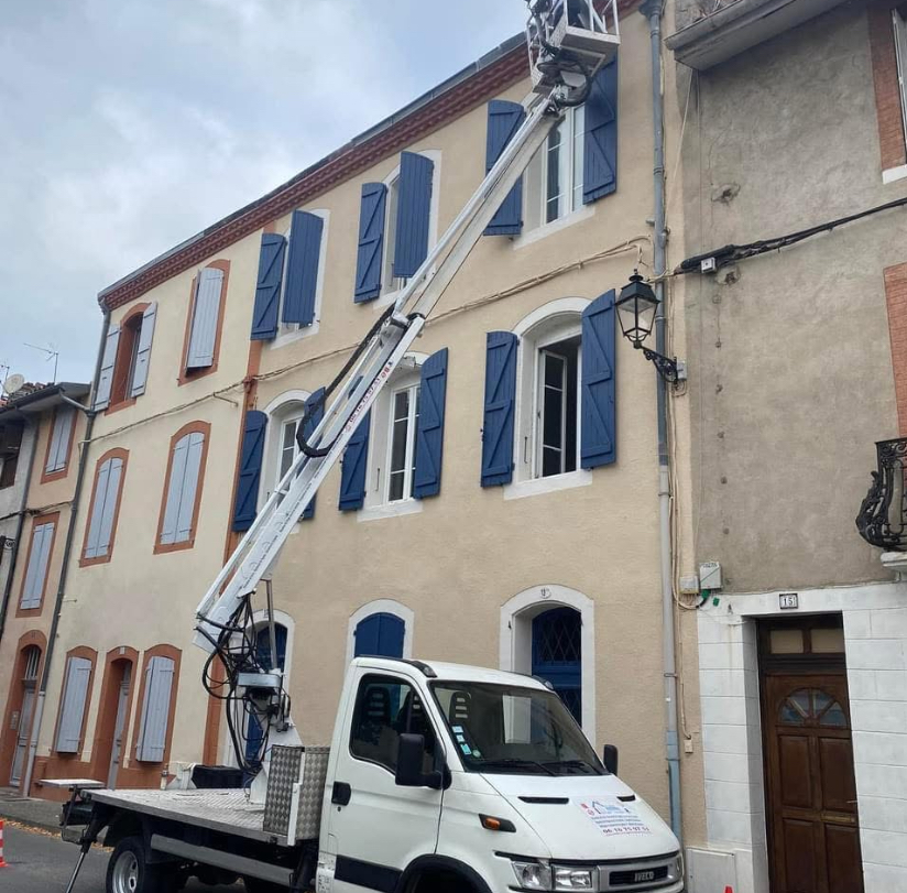 Nettoyage façade nacelle immeuble Ariège — Rozel Couverture 09